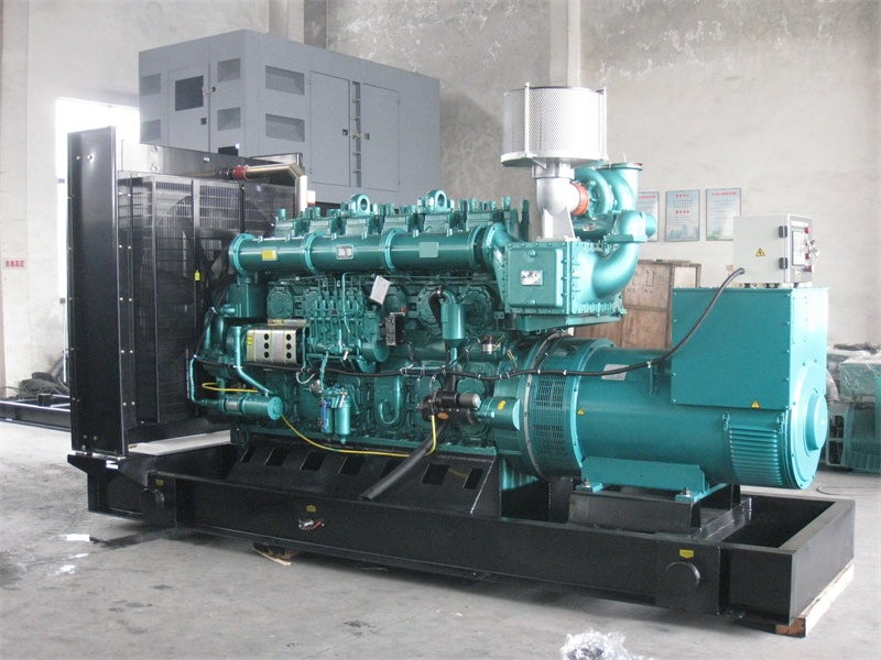 龙子湖200KW 柴油发电机的油耗是多少?